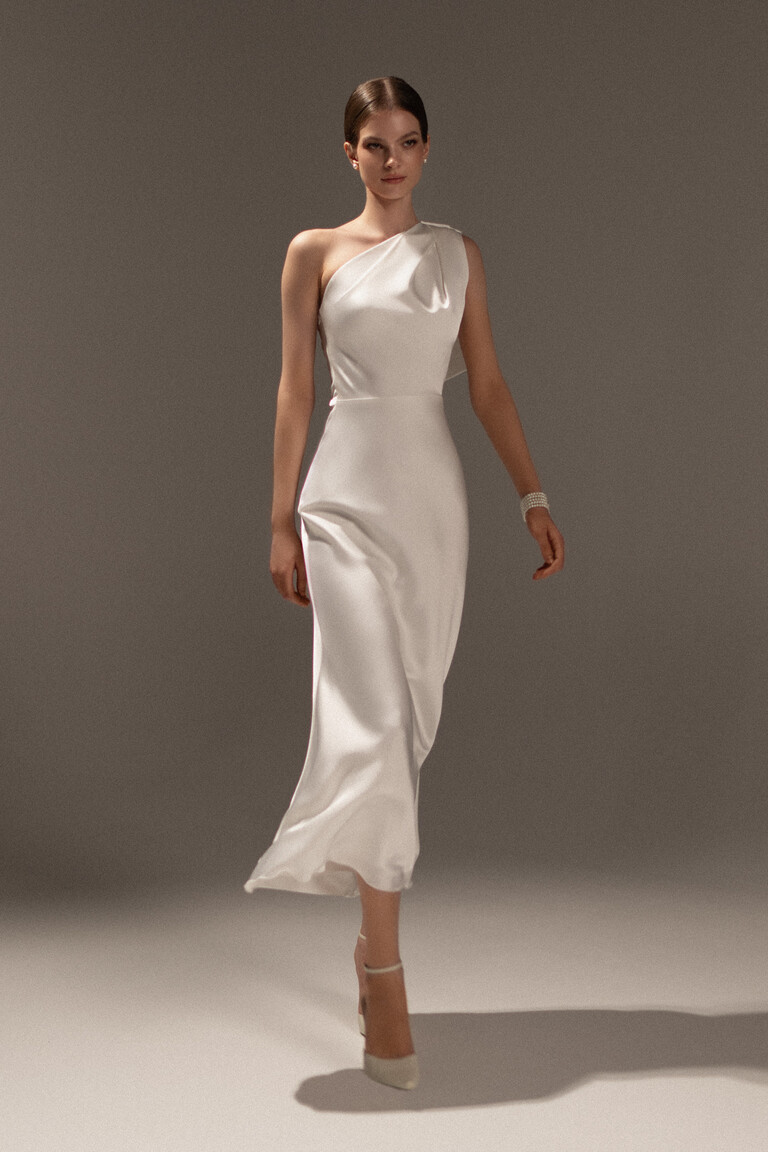 Unona Julia ivory sheath dress full length showing fitted waist and satin fabric texture