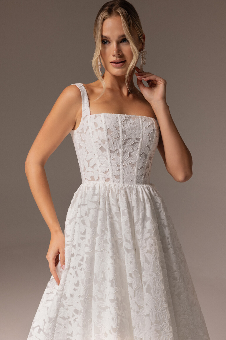 Detailed Floral Lace Bodice and Square Neckline Close-up of Ruta Midi off-white lace dress bodice featuring square neckline and boning