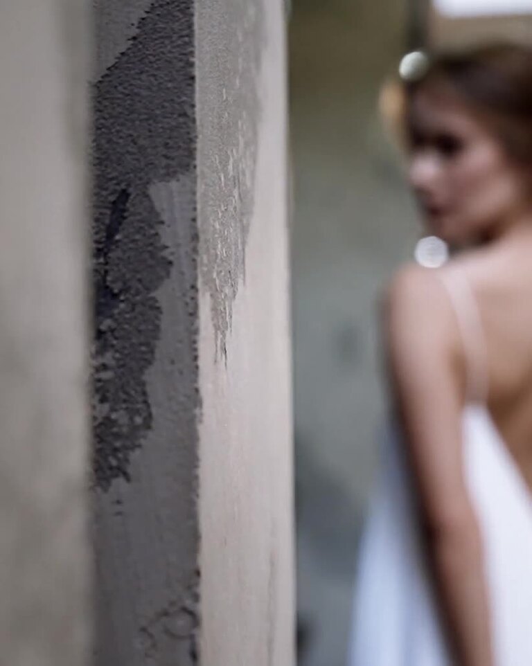 Isa Ivory Flowy Chiffon Dress